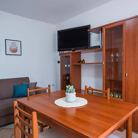 Lejlighed With Terrace - & Bellagio Nearby *