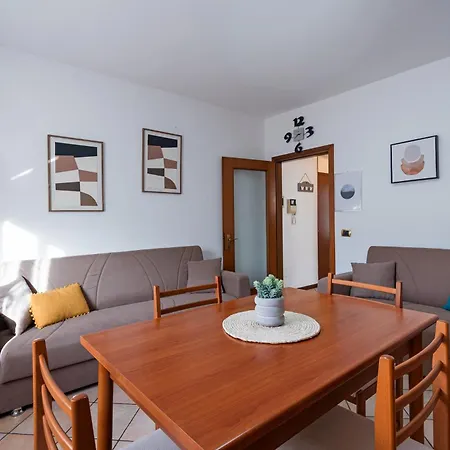 Lejlighed With Terrace - & Bellagio Nearby *